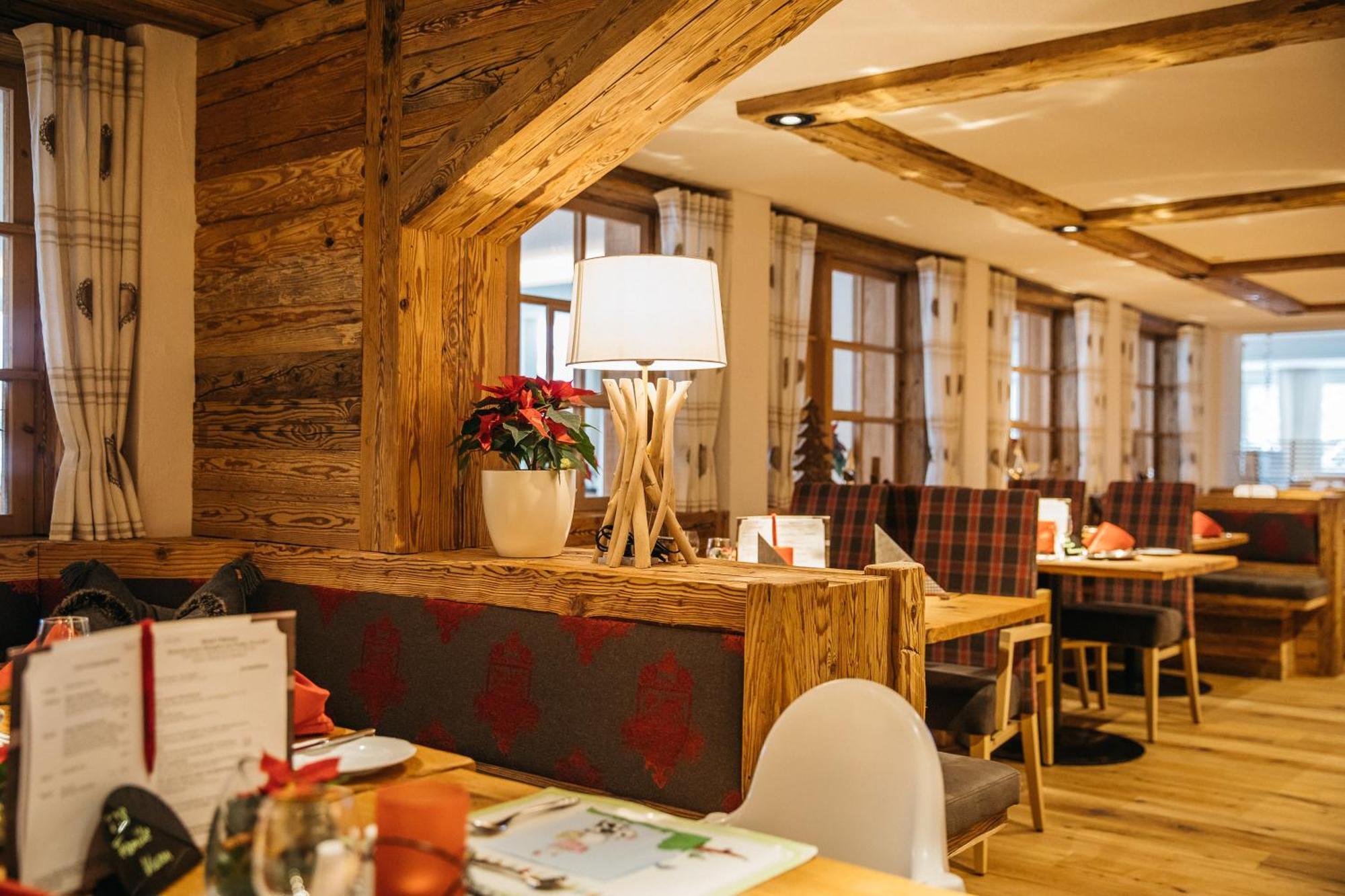 Ferienwohnung Ess: 4-Star Family Wellness Retreat Oberstdorf Exterior photo